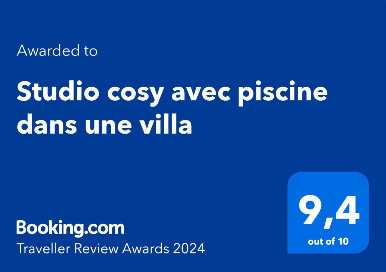 Studio Cosy Avec Piscine Dans Une Villa سان دوني المظهر الخارجي الصورة